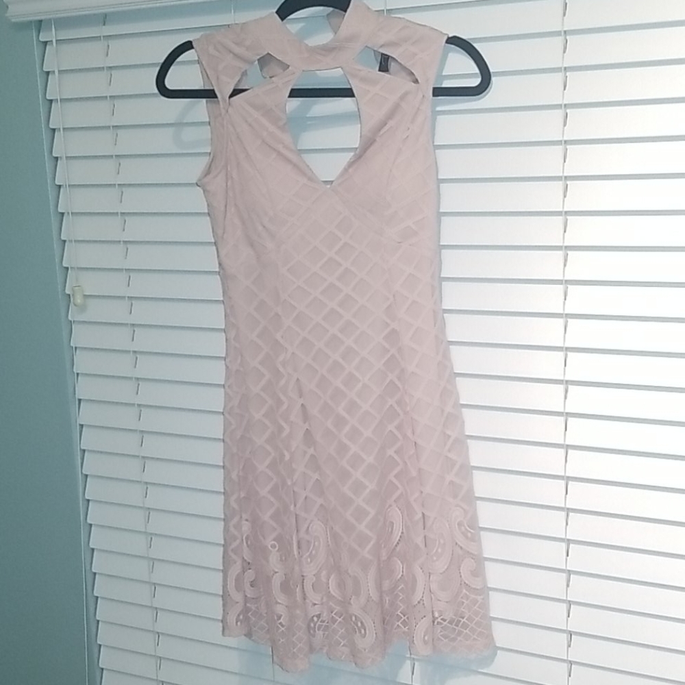 Pink dress - Picture 2 of 4